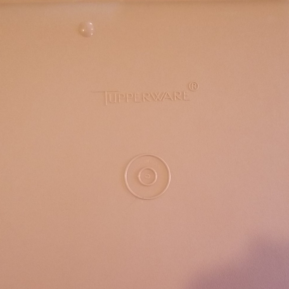 Tupperware - Picture 4 of 7